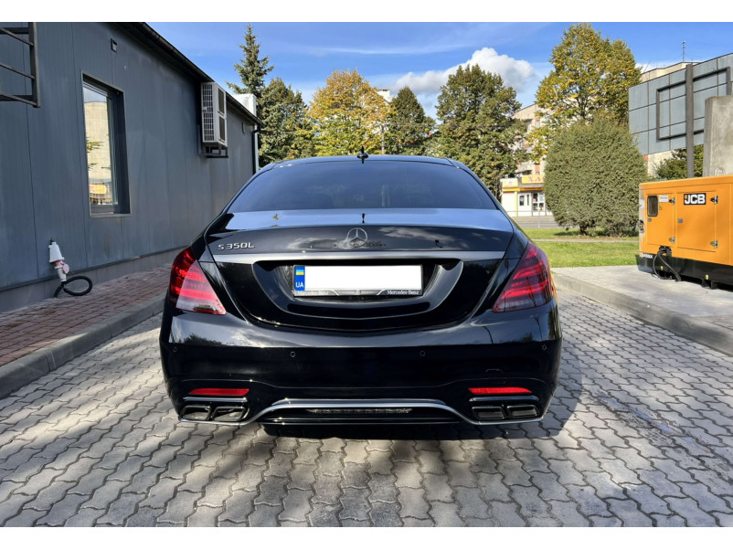 Задній бампер  ( стиль S63 AMG ) на Mercedes-Benz S-Class W222 2017-2020 року