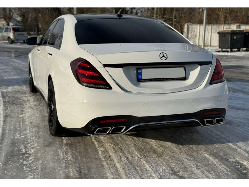 Задній бампер  ( стиль S63 AMG ) на Mercedes-Benz S-Class W222 2017-2020 року