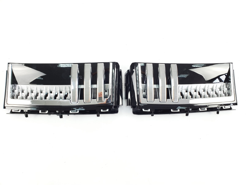 Решітка радіатора  + жабра на Land Rover Range Rover Vogue L322 2010-2013 року