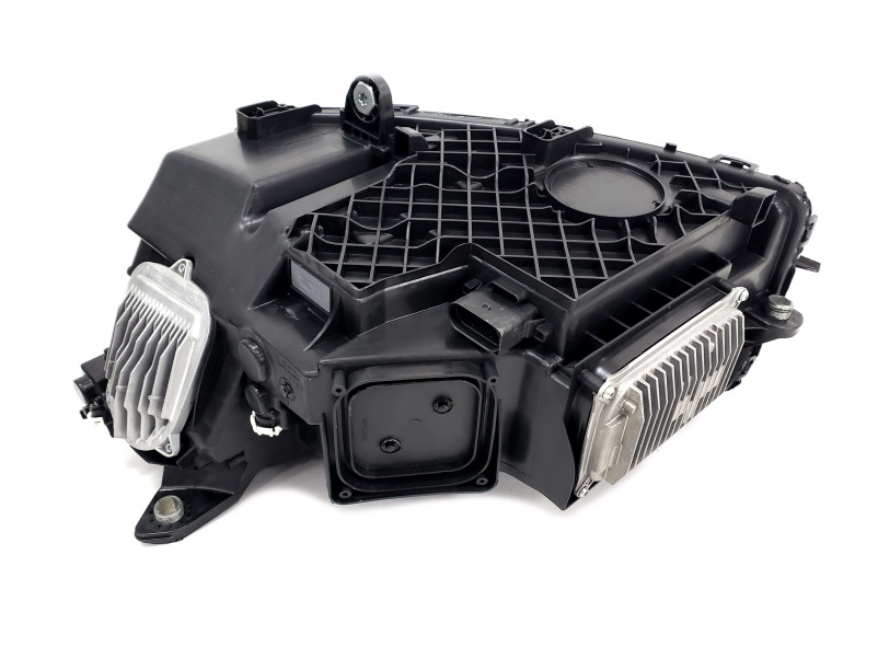 Передні фари  ( LED ) комплектні на Mercedes-Benz GLC-Class X253 2015-2019 року
