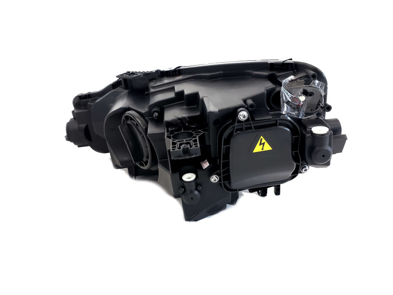 Передні фари  ( Bi-Xenon No Adaptive Європа ) без блоків на Audi A5 B9 2016-2020 року