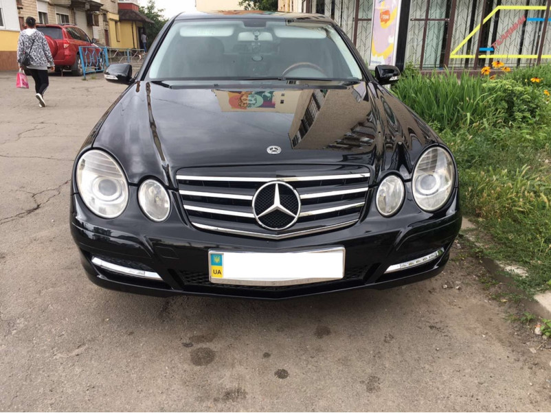 Решітка радіатора Black CL на Mercedes-Benz E-Class W211 2007-2009 року