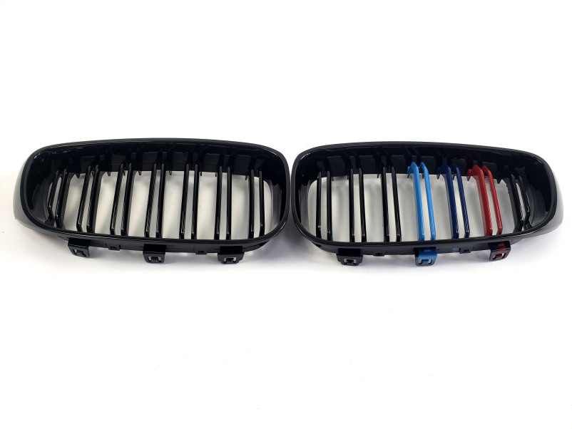 Ніздрі  M-color  ( Подвійні M-Look ) на BMW 3 Series ( GT ) F34 2013-2019 року