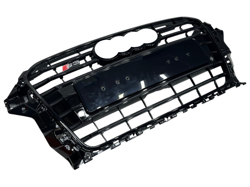 Решітка радіатора Full Black ( в стилі S3 ) на Audi A3 8V 2012-2016 року