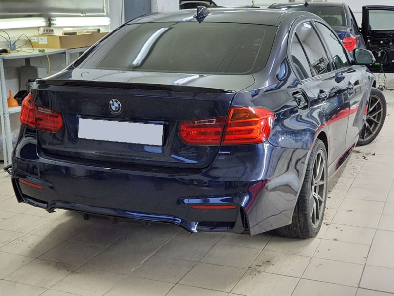 Комплект обвісів  ( M3 Look ) на BMW 3 Series F30 / F31 2011-2018 року