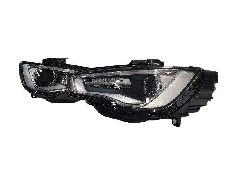 Передні фари  ( Xenon без блоків ) на Audi A3 8V 2012-2016 року