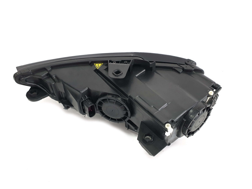 Передні фари  ( Xenon без блоків ) на Audi A3 8V 2012-2016 року