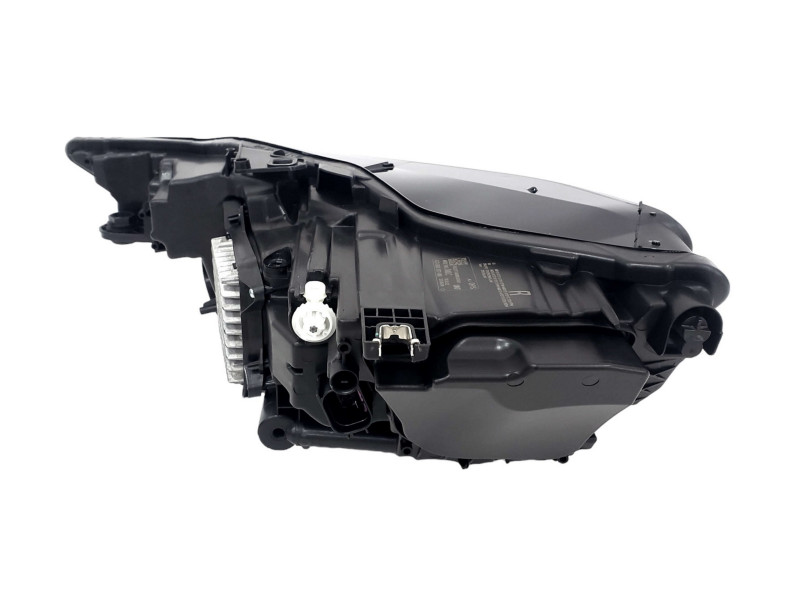 Передні фари  ( Full Led Європа ) комплектні на Audi A6 C8 2018-2023 року