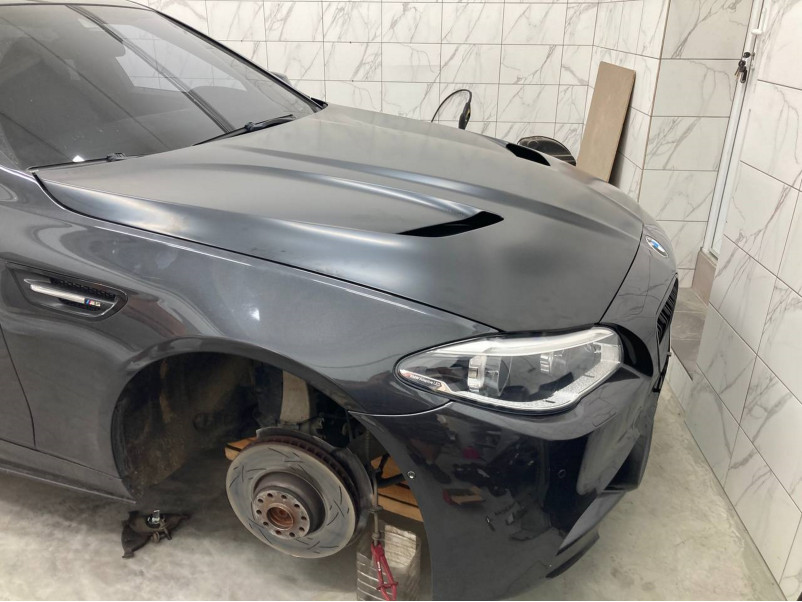 Капот  ( стиль M5 CS ) Алюміній на BMW 5 Series F10 / F11 2010-2017 року