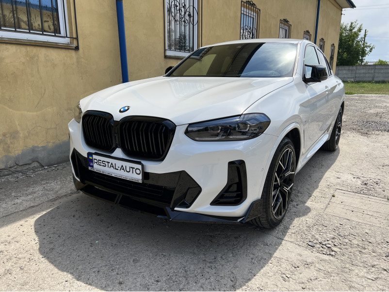 Губа ( переднього бампера ) Чорний глянець  на BMW X3 G01 2022-2024 року