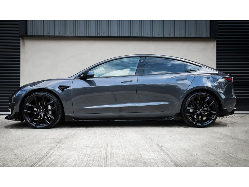 Аеро кіт ( комплект дооснащення )   на Tesla Model 3 2017-2022 року