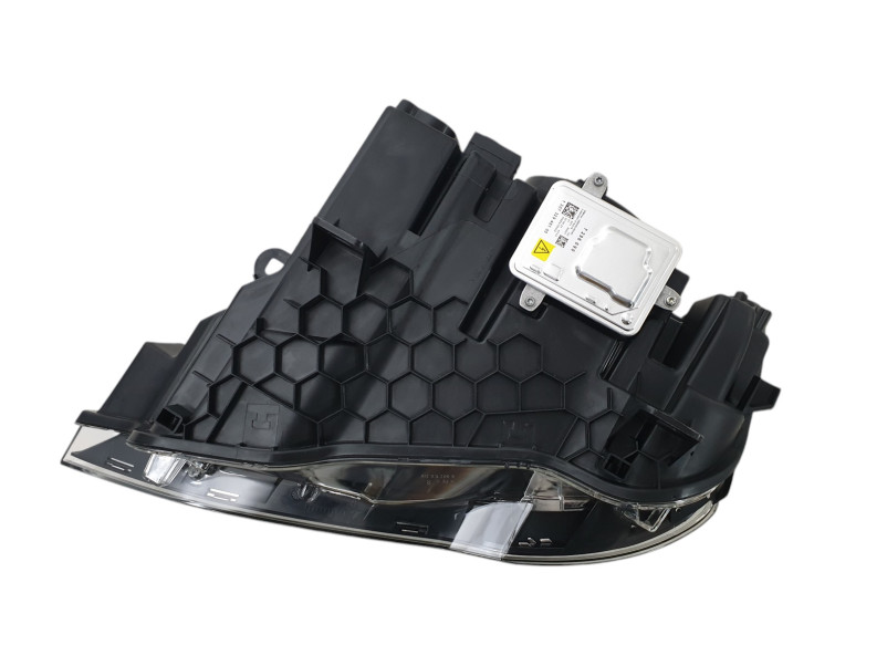 Передні фари  ( Xenon No Adaptive з блоками ) на BMW X3 F25 2014-2017 року