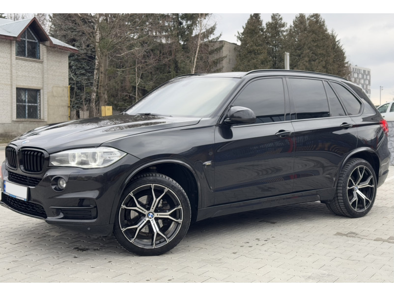 R22 Chrome Black ( різноширокі ) Диски на BMW X5 F15 2013-2018 року