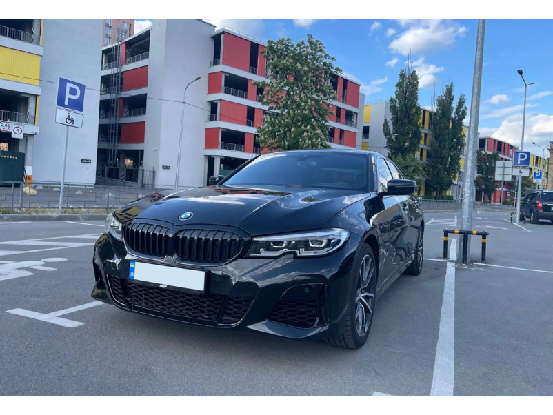 Передній бампер  ( M-Paket ) на BMW 3 Series G20 / G21 2018-2022 року