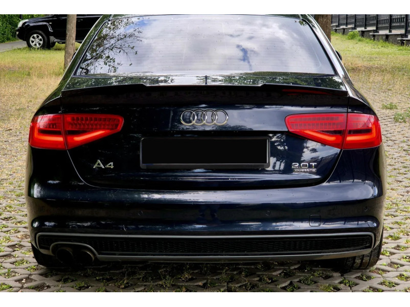 Спойлер Чорний глянець V2 на Audi A4 B8 2011-2015 року