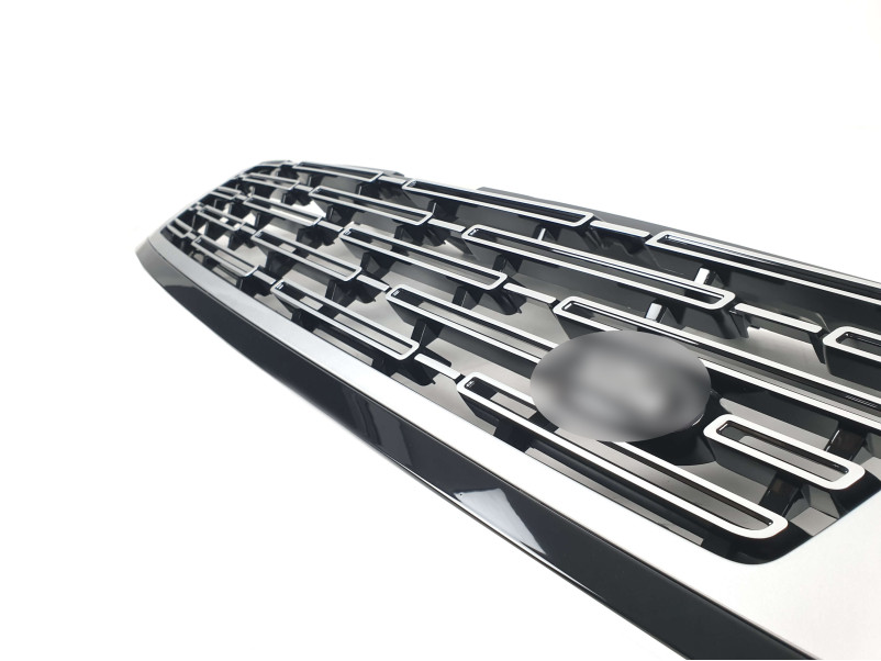Решітка радіатора   на Land Rover Range Rover Vogue L460 2021-2024 року