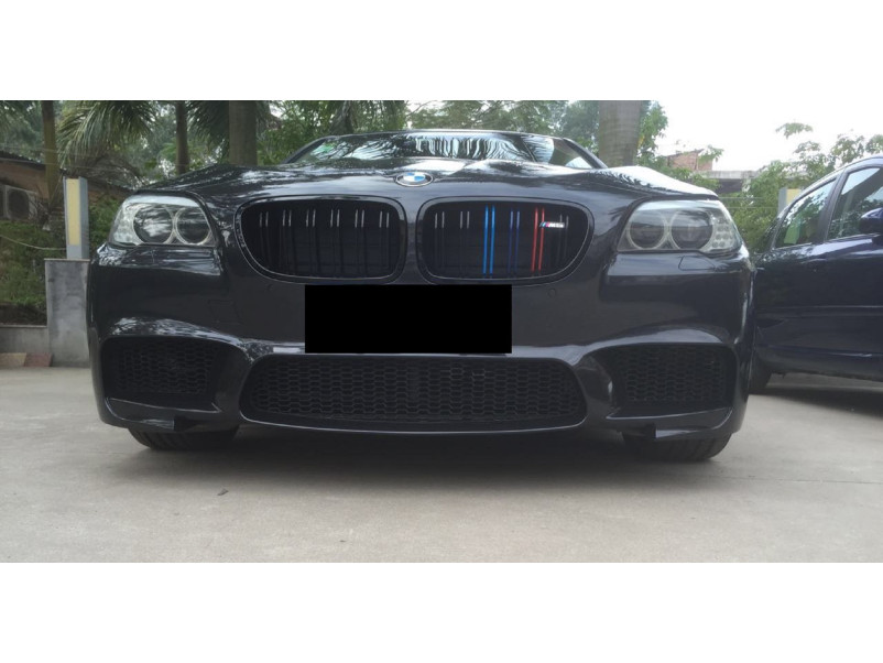 Ніздрі  M-color  ( Подвійні M-Look ) на BMW 5 Series F10 / F11 2010-2017 року