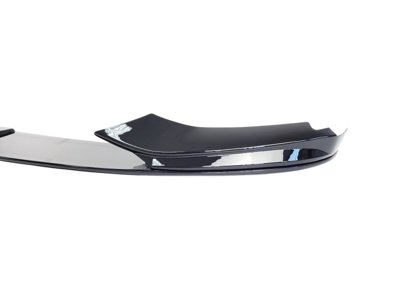 Губа ( переднього бампера ) Чорний глянець ( M-Performance ) V1 на BMW 4 Series F32 / F33 2013-2020 року