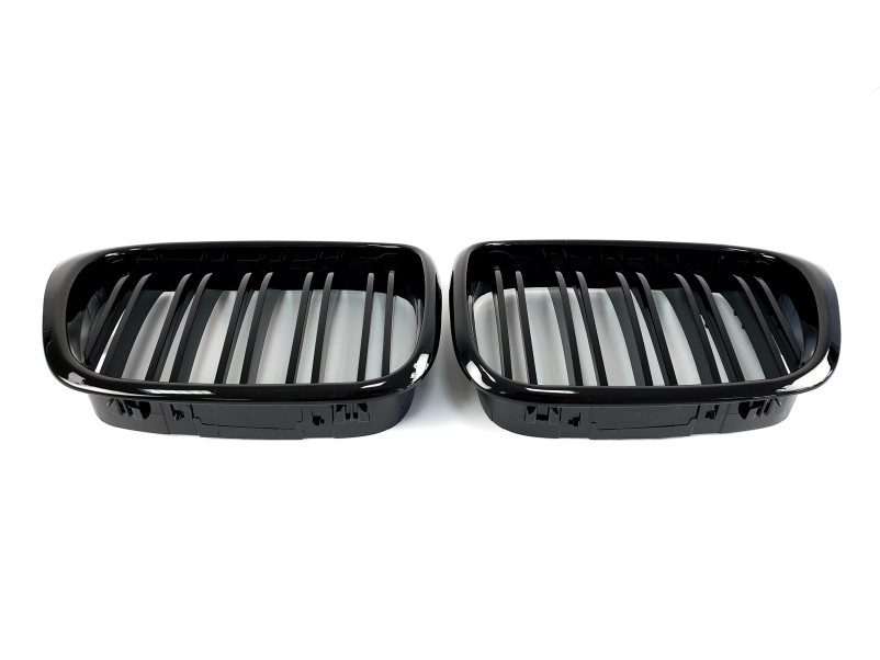 Ніздрі Чорний глянець ( Подвійні M-Look ) на BMW 5 Series E39 1996-2004 року