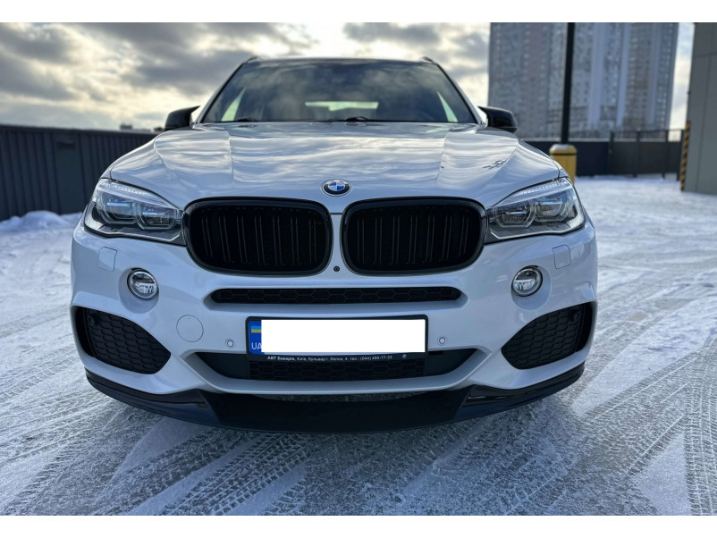 Губа ( переднього бампера ) Чорний глянець ( M-Performance ) на BMW X5 F15 2013-2018 року