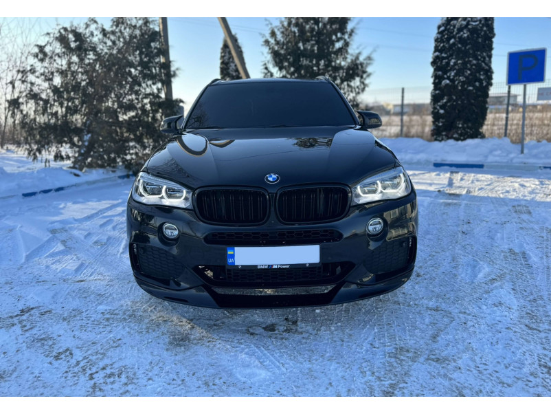 Губа ( переднього бампера ) Чорний глянець ( M-Performance ) на BMW X5 F15 2013-2018 року