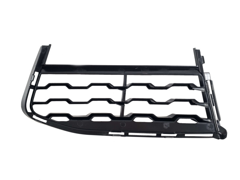 Решітки в бампер  RH на BMW 7 Series G11 / G12 2015-2019 року