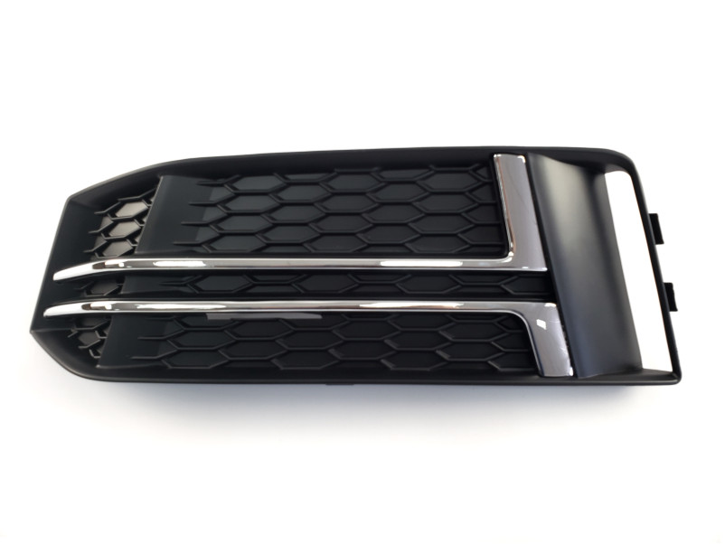 Решітки в бампер Chrome Black ( S4 ) S-Line на Audi A4 B9 2015-2019 року