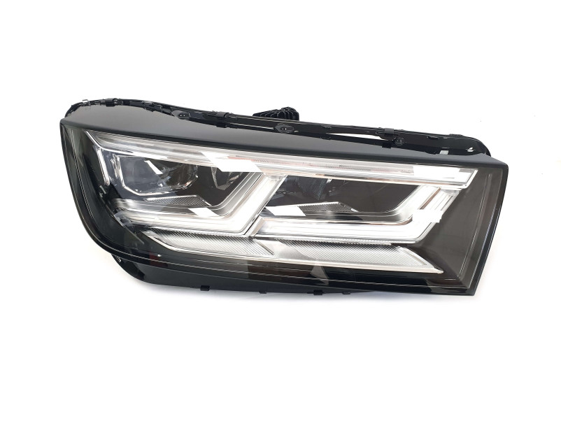 Передні фари  ( LED Європа комплектні ) на Audi Q5 80A 2016-2020 року