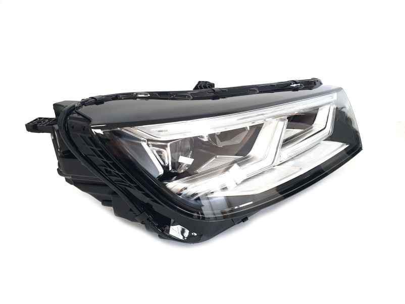 Передні фари  ( LED Європа комплектні ) на Audi Q5 80A 2016-2020 року