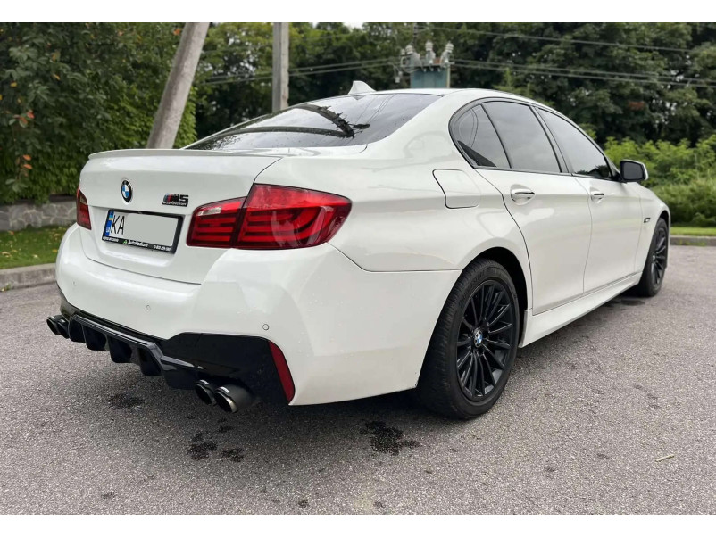 Комплект обвісів  ( стиль M5 F90 LCI ) на BMW 5 Series F10 / F11 2010-2017 року