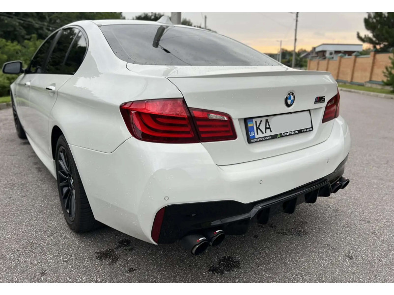 Комплект обвісів  ( стиль M5 F90 LCI ) на BMW 5 Series F10 / F11 2010-2017 року