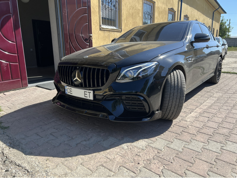 Передній бампер  ( стиль AMG E63S ) на Mercedes-Benz E-Class W213 2016-2020 року