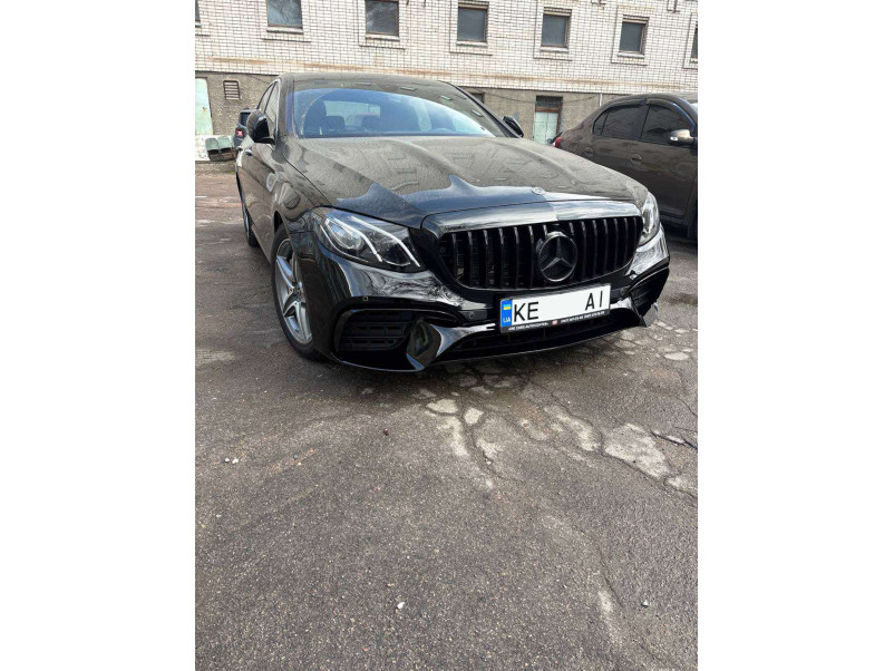 Передній бампер  ( стиль AMG E63S ) на Mercedes-Benz E-Class W213 2016-2020 року