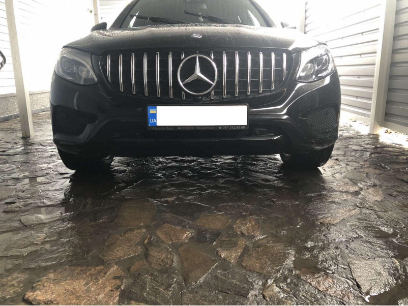 Решітка радіатора  ( з місцем під камеру ) GT Chrome Black на Mercedes-Benz GLC-Class X253 2015-2019 року