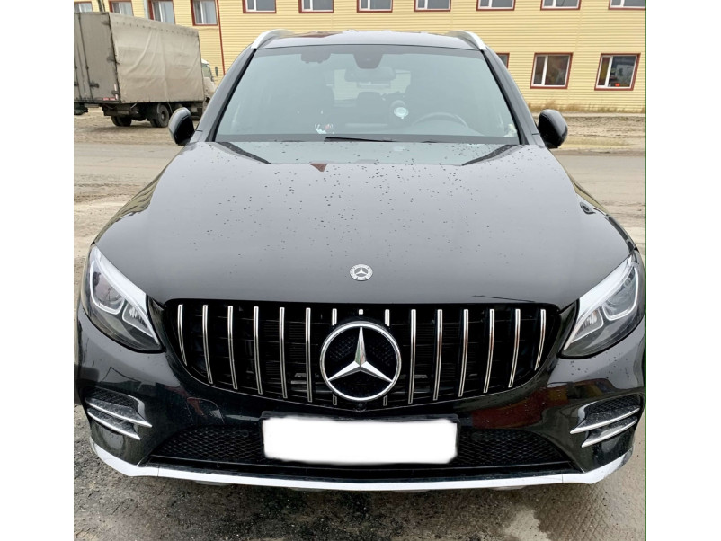 Решітка радіатора  ( з місцем під камеру ) GT Chrome Black на Mercedes-Benz GLC-Class X253 2015-2019 року