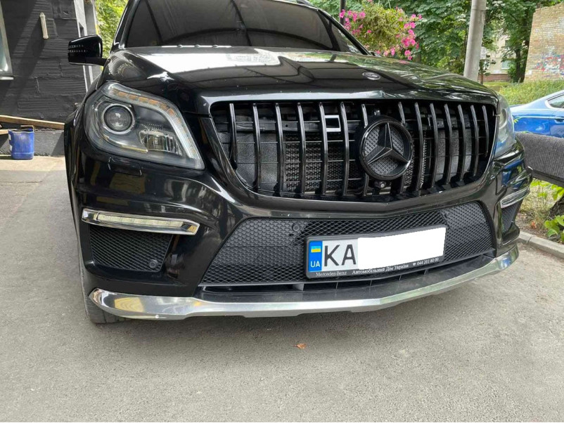 Решітка радіатора Full Black GT на Mercedes-Benz GL-Class X166 2012-2015 року