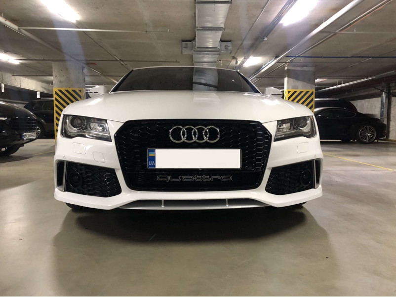 Передній бампер  ( в стилі RS7 ) V2 на Audi A7 4G 2010-2014 року