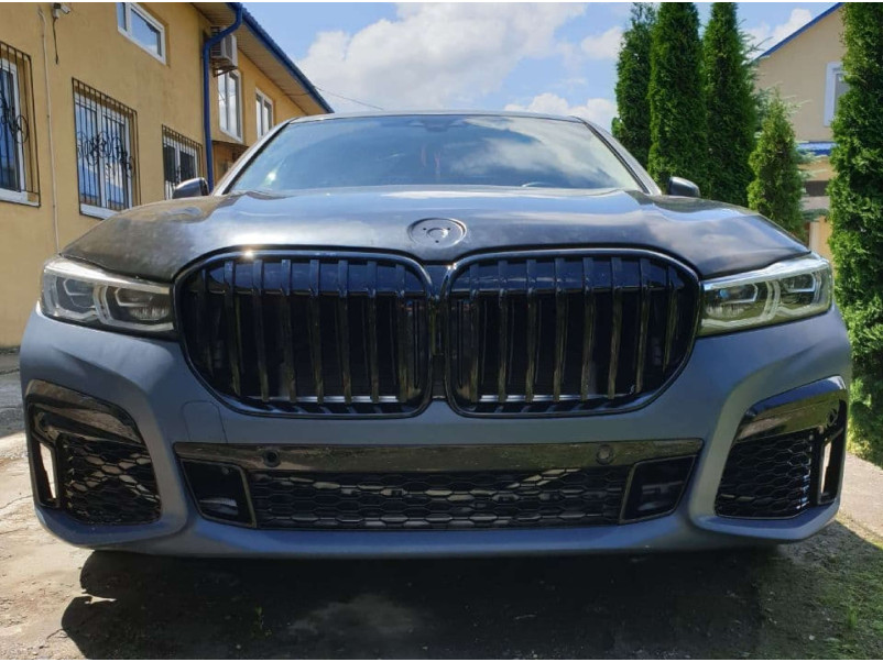 Ніздрі Чорний глянець ( 1 BAR ) на BMW 7 Series G11 / G12 2019-2023 року