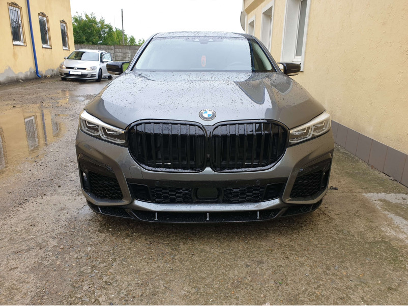 Капот  ( Алюміній + герметик ) на BMW 7 Series G11 / G12 2019-2023 року