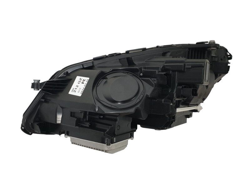 Передні фари  LED ( апгрейд з Галогену ) на Mercedes-Benz E-Class W212 2013-2016 року
