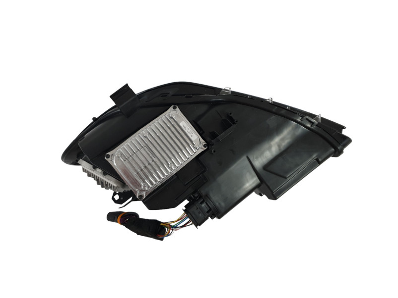 Передні фари  Full LED ( апгрейд з Xenon ) на Mercedes-Benz CLA-Class C117 2017-2019 року