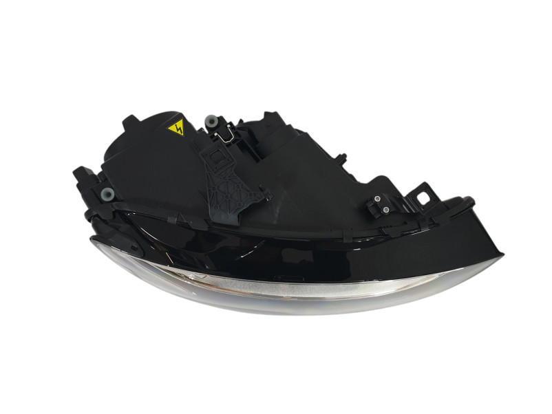 Передні фари  ( Bi-Xenon ) заміна галогену на Audi A4 B8 2011-2015 року
