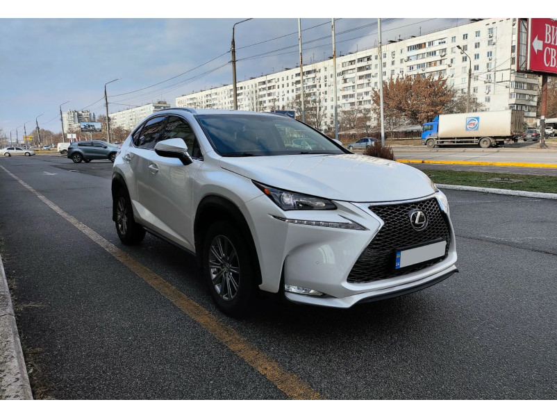 Передній бампер  ( стиль F-Sport ) V1 на Lexus NX 2014-2017 року