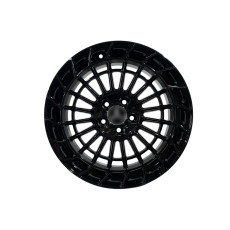 R18 Gloss Black Диски ( одноширокі 8,0J ET42 ) на Mercedes-Benz A-Class W176 2012-2015 року