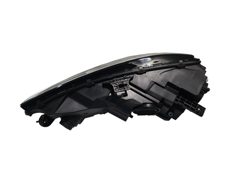 Передні фари  ( Xenon ) без блоків на Audi A4 B9 2015-2019 року