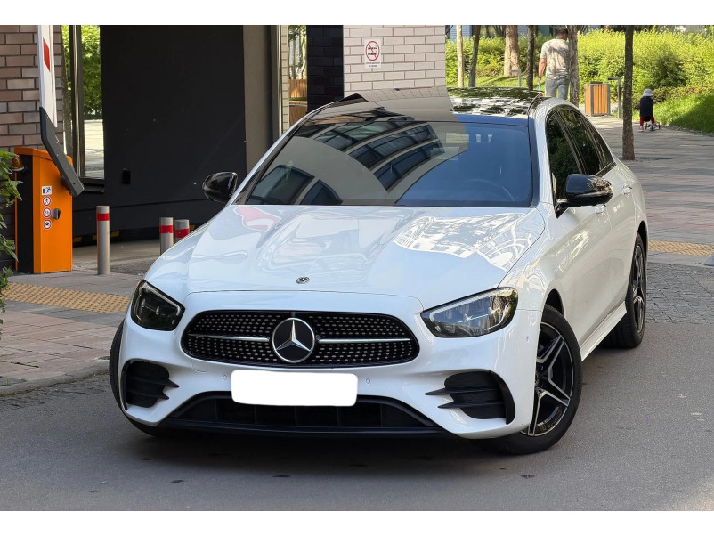Решітка радіатора  Chrome Black AMG GT на Mercedes-Benz E-Class W213 2020-2023 року