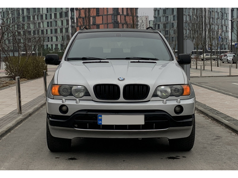Ніздрі Чорний глянець ( Подвійні M-Look ) на BMW X5 E53 1999-2006 року