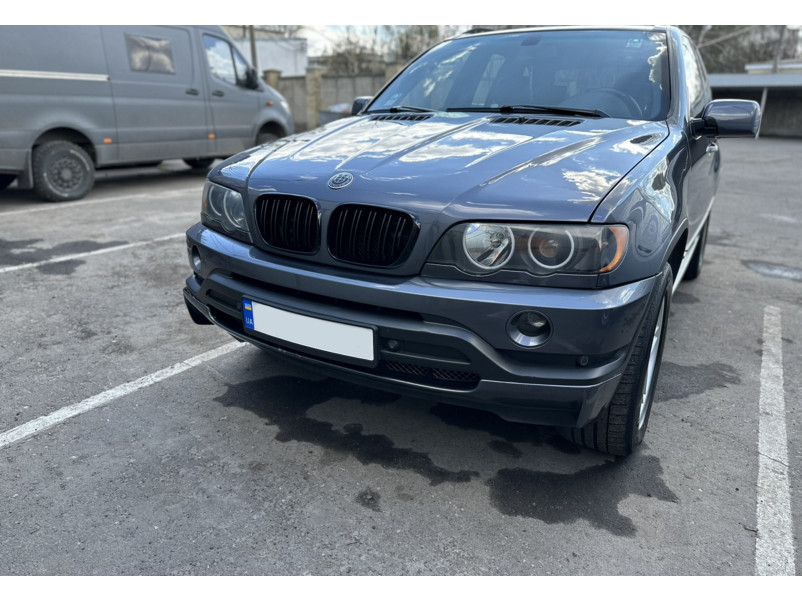 Ніздрі Чорний глянець ( Подвійні M-Look ) на BMW X5 E53 1999-2006 року