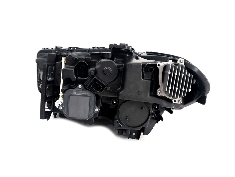 Передні фари  ( Full Led стиль Laser ) на BMW 5 Series G30 / G31 2020-2023 року