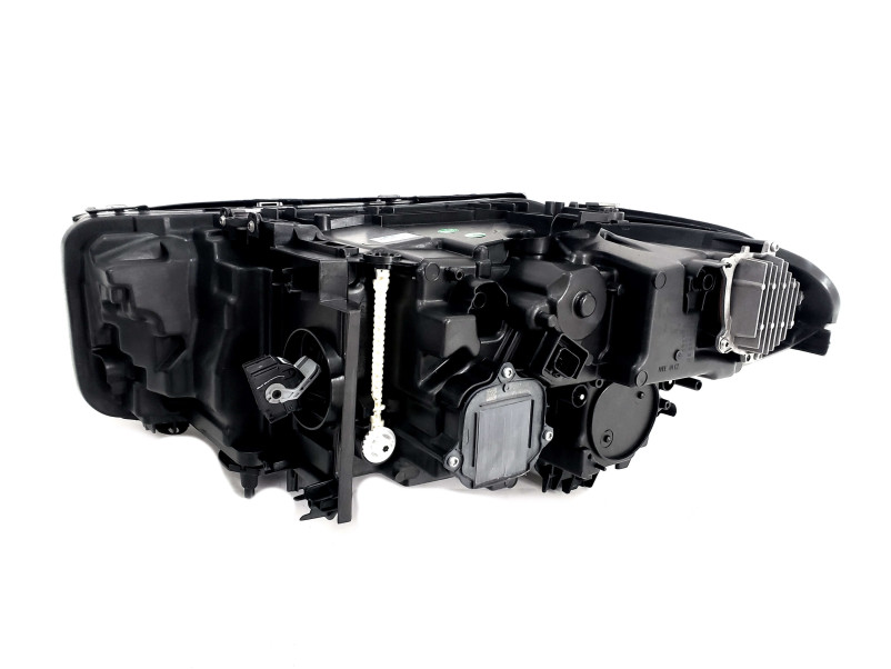 Передні фари  ( Full Led стиль Laser ) на BMW 5 Series G30 / G31 2020-2023 року
